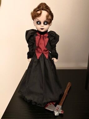 Mezco Living Dead Dolls "Lizzie Borden" Series 2 (NO BOX)